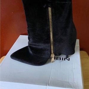 Black zip back Booties